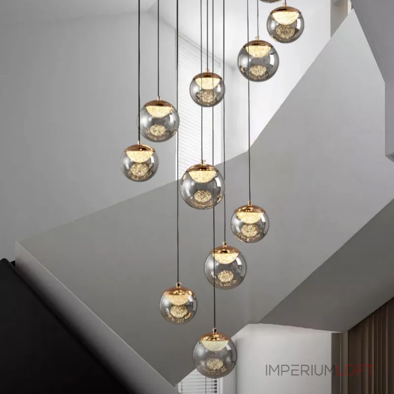 Серия подвесных светильников с LED-источниками света в полусферических рассеивателях с эффектом льда внутри шарообразных плафонов из тонированного стекла MAYER ORB L9 от ImperiumLoft