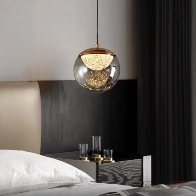 Серия подвесных светильников с LED-источниками света в полусферических рассеивателях с эффектом льда внутри шарообразных плафонов из тонированного стекла MAYER ORB L9 от ImperiumLoft