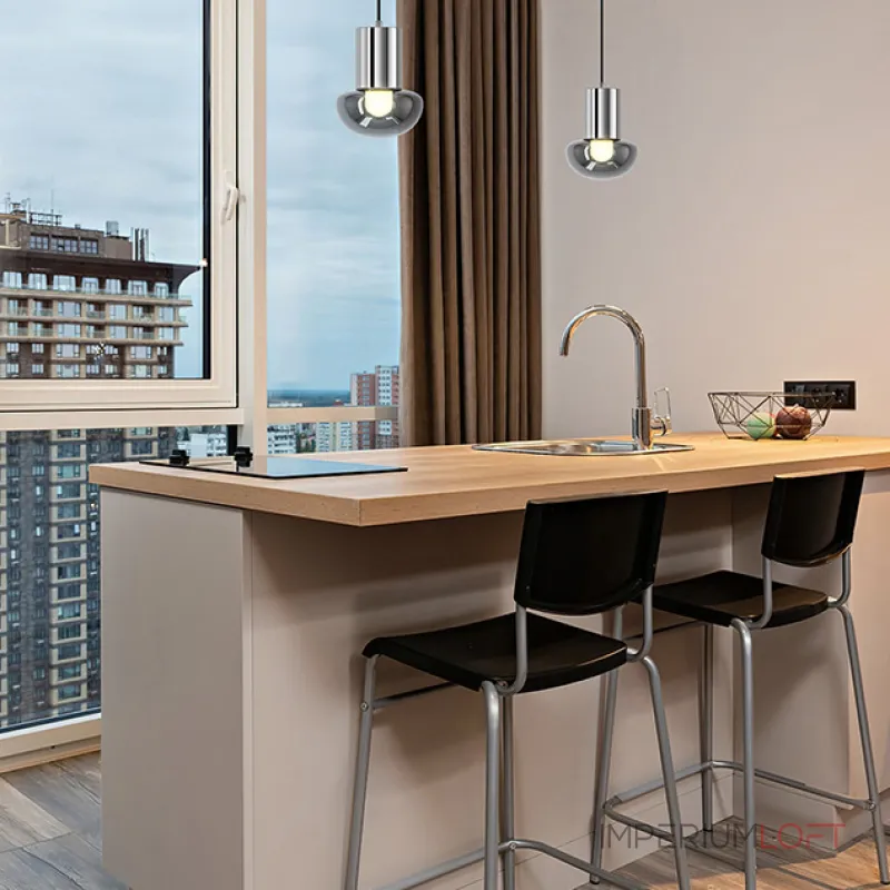 Серия светодиодных подвесных светильников со стеклянными плафонами в форме полусферы TIBERT L1 Black с лифтом от ImperiumLoft