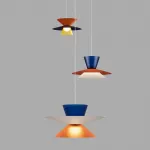 Серия подвесных светильников с плафонами в виде комбинаций усеченных конусов разного цвета и размера MIKKU D D30 от ImperiumLoft