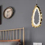 Подвесной светодиодный светильник с латунным кольцевым корпусом оригинальной формы IVALD ONE от ImperiumLoft