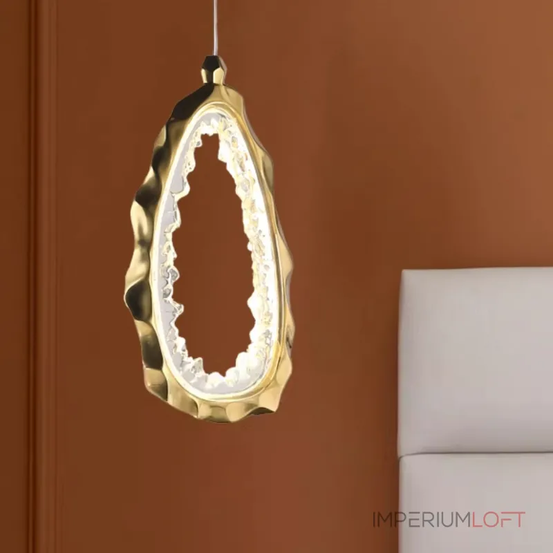 Подвесной светодиодный светильник с латунным кольцевым корпусом оригинальной формы IVALD ONE от ImperiumLoft