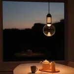 Подвесной светильник с сетчатым цоколем и шарообразным дымчатым плафоном с LED подсветкой RAFFA от ImperiumLoft