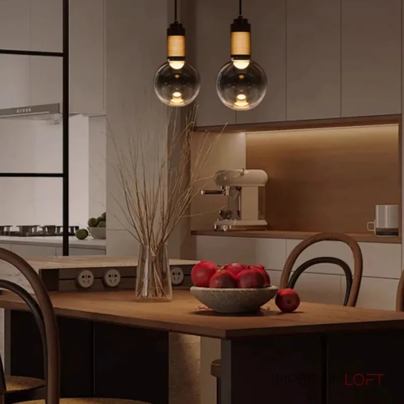 Подвесной светильник с сетчатым цоколем и шарообразным дымчатым плафоном с LED подсветкой RAFFA от ImperiumLoft