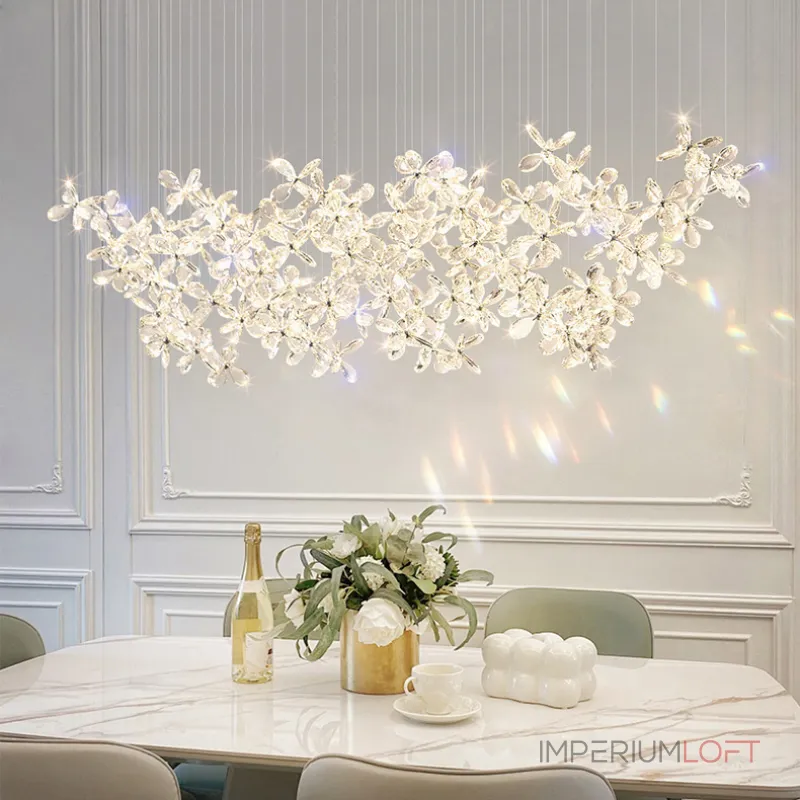 Серия инсталляций из подвесных хрустальных цветов, подсвеченных светодиодными источниками, расположенными на прямоугольном креплении CHARA L120 от ImperiumLoft