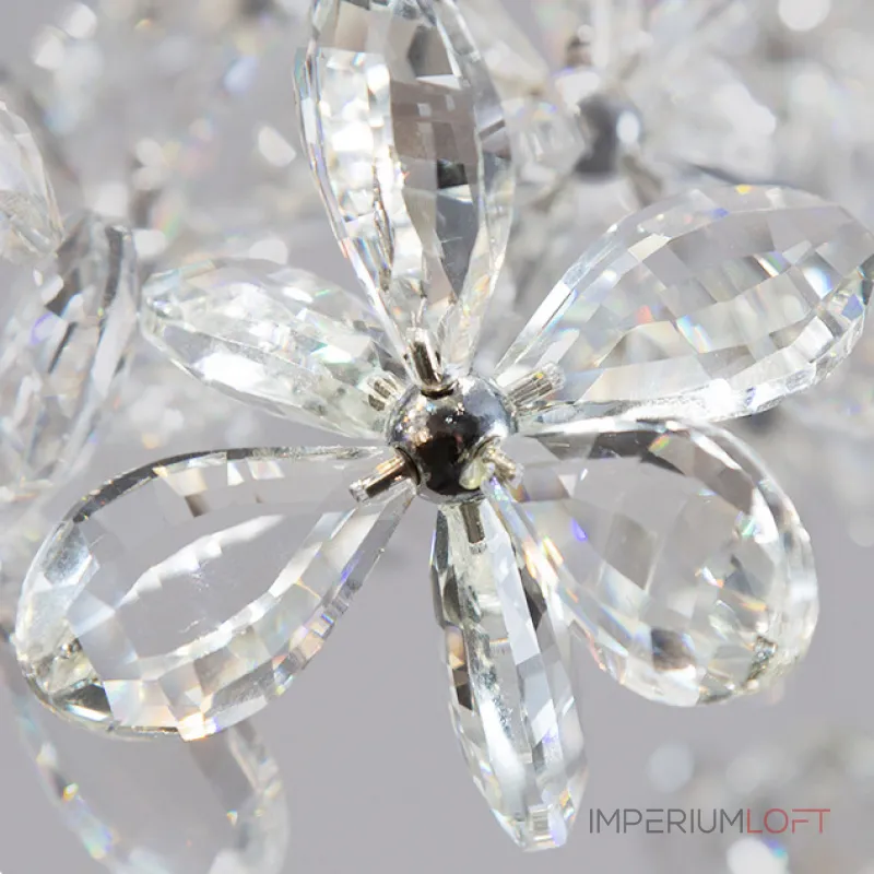 Серия инсталляций из подвесных хрустальных цветов, подсвеченных светодиодными источниками, расположенными на прямоугольном креплении CHARA L120 от ImperiumLoft