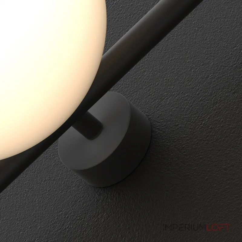 Серия настенных светильников с белыми шарообразными плафонами на высокой стойке OHLA L1 Black от ImperiumLoft