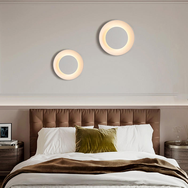 Серия светодиодных настенных светильников белого цвета в скандинавском стиле AIS D38 4000К от ImperiumLoft