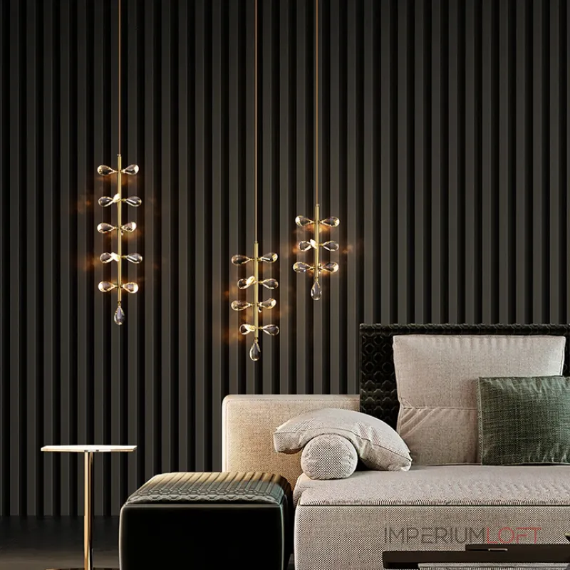 Серия подвесных светильников с кристаллами из улучшенного хрусталя К9 на общей вертикальной стойке GLORIOLE ONE A L10 от ImperiumLoft