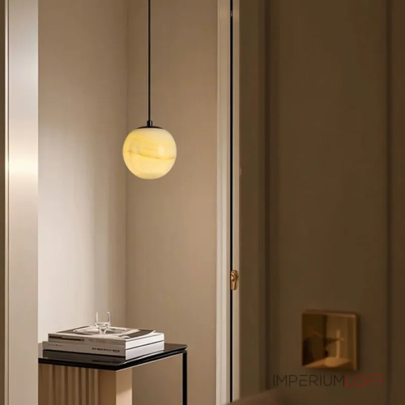 Серия подвесных светильников с шарообразным плафоном из натурального мрамора с фактурой Bulgary Stone и Молочного Нефрита BONN NEPHRITE Milk jade с лифтом от ImperiumLoft