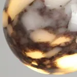 Серия подвесных светильников с шарообразным плафоном из натурального мрамора с фактурой Bulgary Stone и Молочного Нефрита BONN NEPHRITE Milk jade с лифтом от ImperiumLoft