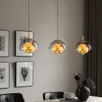 Серия подвесных светильников со стеклянным куполом и шарообразным плафоном из натурального мрамора с точечным источником света HENNEKE MARBLE Natural Marble от ImperiumLoft