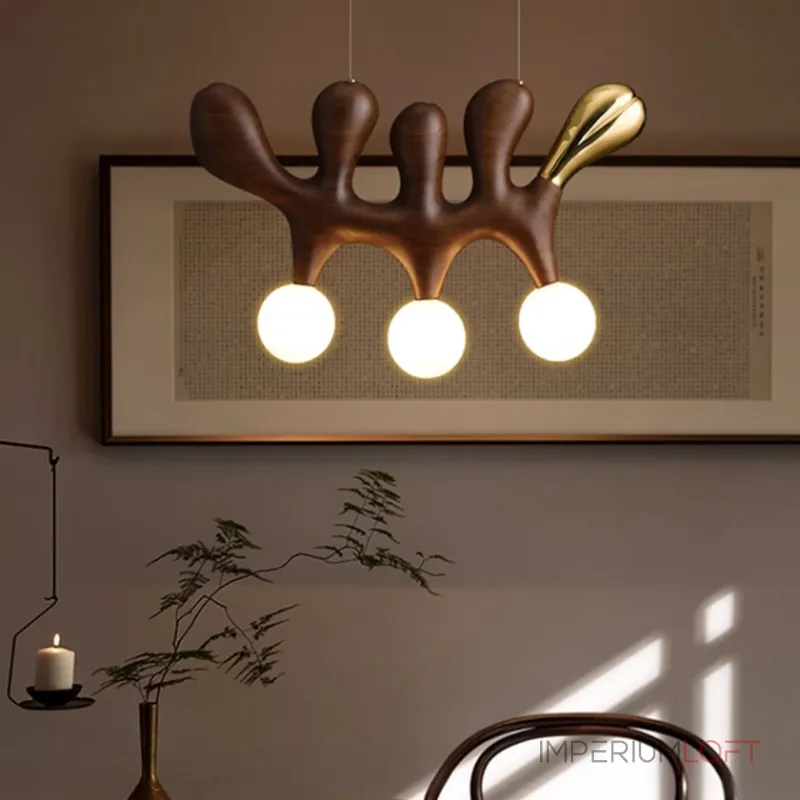 Серия оригинальных светильников из высококачественной древесины различных оттенков и латуни с тремя шарообразными плафонами REUBEN Light Brown от ImperiumLoft