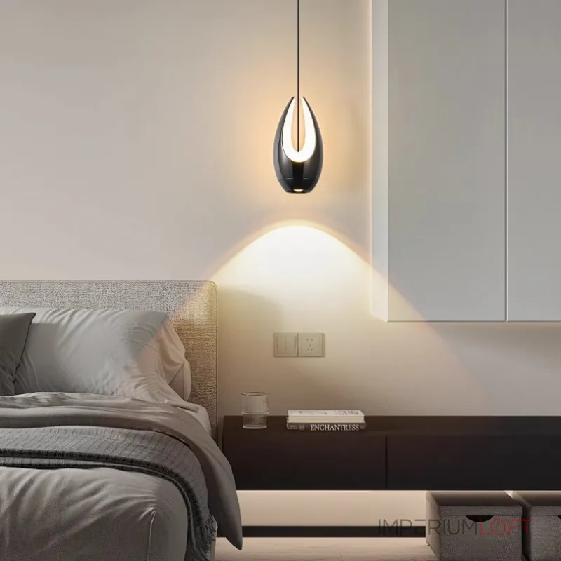 Серия подвесных светильников оригинальной формы с LED-подсветкой по внутреннему контуру и направленным вниз линзированным источников света CAJUS White с лифтом от ImperiumLoft