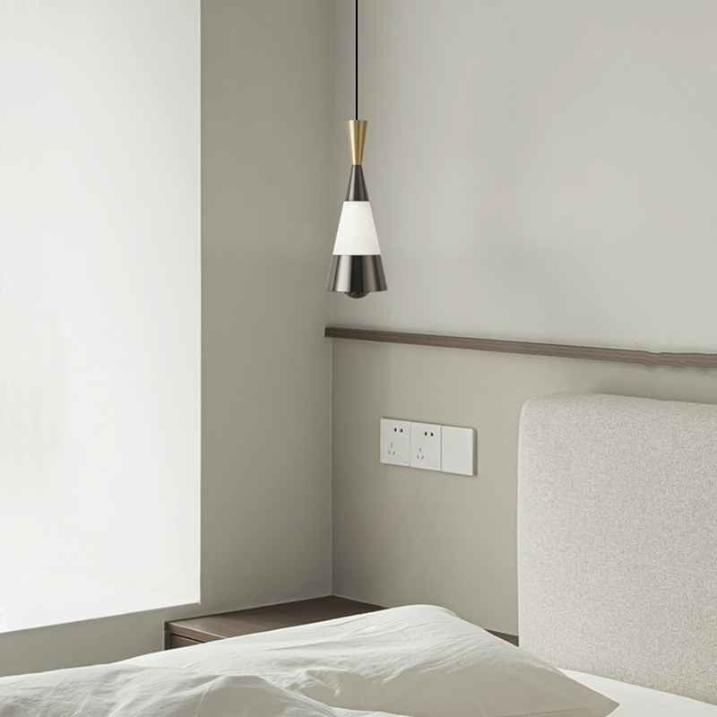 Серия светодиодных подвесных светильников конической формы с мраморной вставкой и лифтовой регулировкой высоты JEFF Black Gold от ImperiumLoft