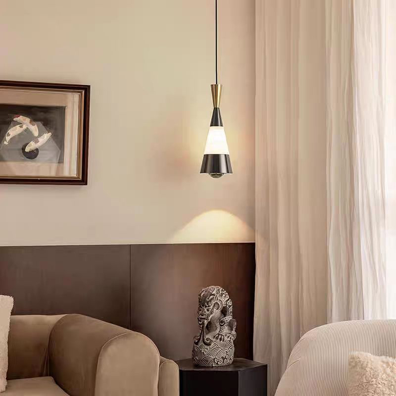 Серия светодиодных подвесных светильников конической формы с мраморной вставкой и лифтовой регулировкой высоты JEFF Black Gold от ImperiumLoft