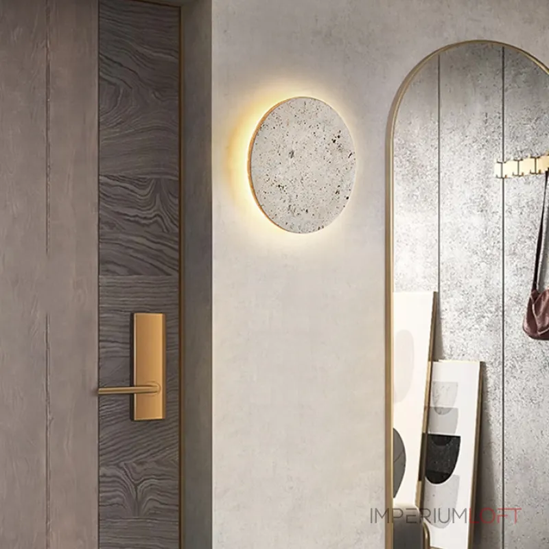 Серия светодиодных настенных светильников в виде дисков из травертина GRAUS D20 от ImperiumLoft