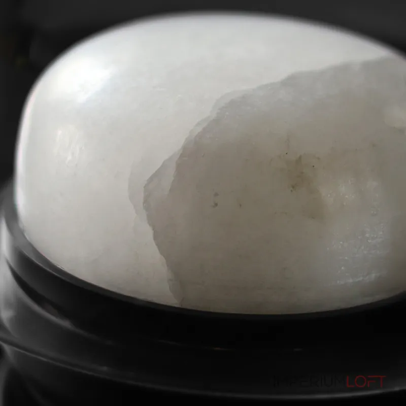 Серия настенных светильников с мраморным рассеивателем внутри стеклянного плафона DORIAN WALL от ImperiumLoft