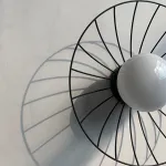 Серия настенных светильников с шарообразным плафоном на чашевидном корпусе из металлических прутьев PASI D65.5 от ImperiumLoft