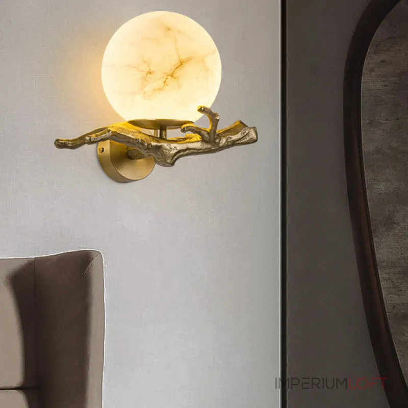 Настенный светильник в виде ветки с шарообразным плафоном из мрамора BERO D15 от ImperiumLoft