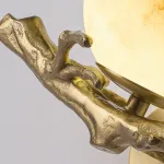 Настенный светильник в виде ветки с шарообразным плафоном из мрамора BERO D15 от ImperiumLoft