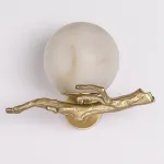 Настенный светильник в виде ветки с шарообразным плафоном из мрамора BERO D15 от ImperiumLoft