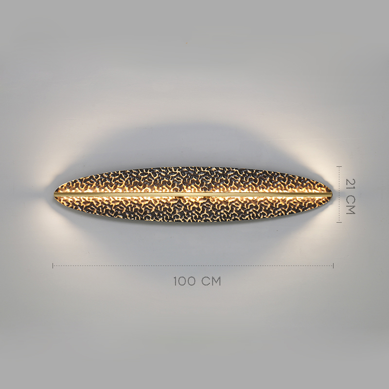 Серия светодиодных настенных светильников с латунным корпусом овальной формы и рельефной поверхностью с чернением MILIUS OVAL L100 от ImperiumLoft