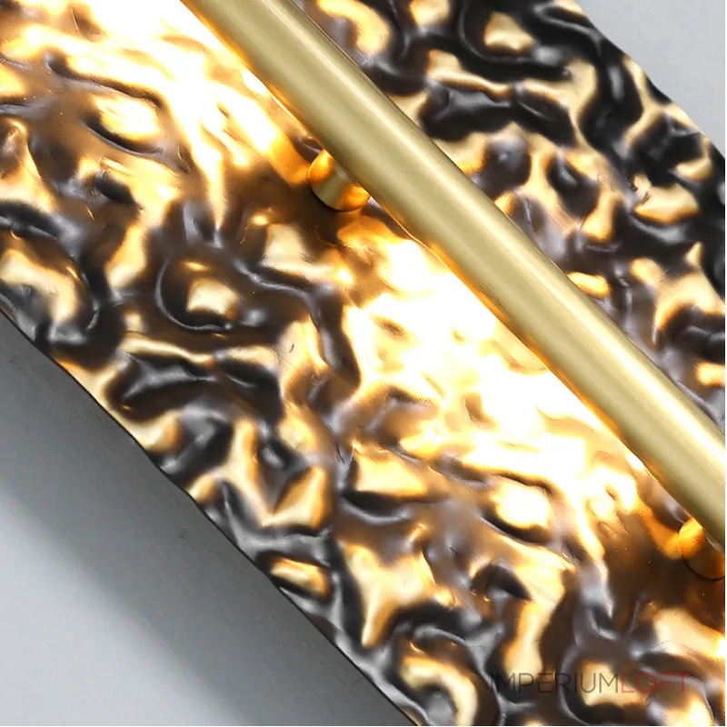 Серия светодиодных настенных светильников с удлиненным латунным корпусом и рельефной поверхностью с чернением MILIUS L60 от ImperiumLoft