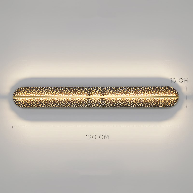 Серия светодиодных настенных светильников с удлиненным латунным корпусом и рельефной поверхностью с чернением MILIUS L120 от ImperiumLoft Серия светодиодных настенных светильников с удлиненным латунным корпусом и рельефной поверхностью с чернением MILIUS L120 от ImperiumLoft