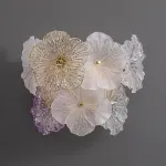 Серия настенных светильников с цветочным декором из металла, прозрачного, матового и градиентно окрашенного стекла ручной работы IVET WALL Purple от ImperiumLoft