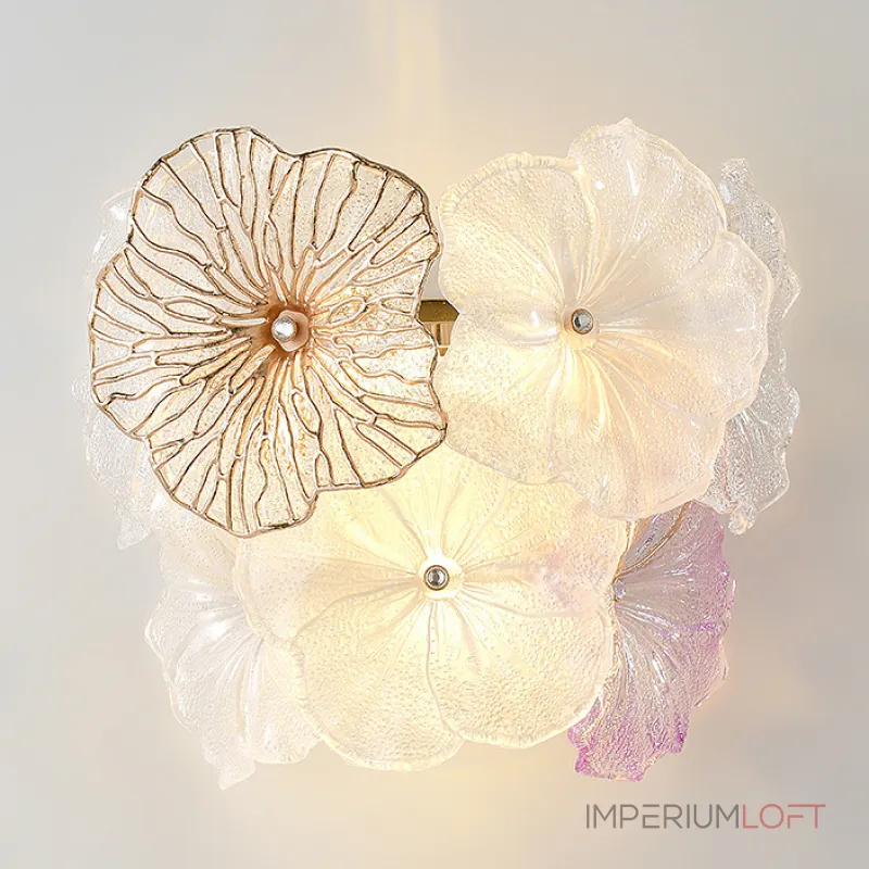 Серия настенных светильников с цветочным декором из металла, прозрачного, матового и градиентно окрашенного стекла ручной работы IVET WALL Pink от ImperiumLoft Серия настенных светильников с цветочным декором из металла, прозрачного, матового и градиентно окрашенного стекла ручной работы IVET WALL Pink от ImperiumLoft