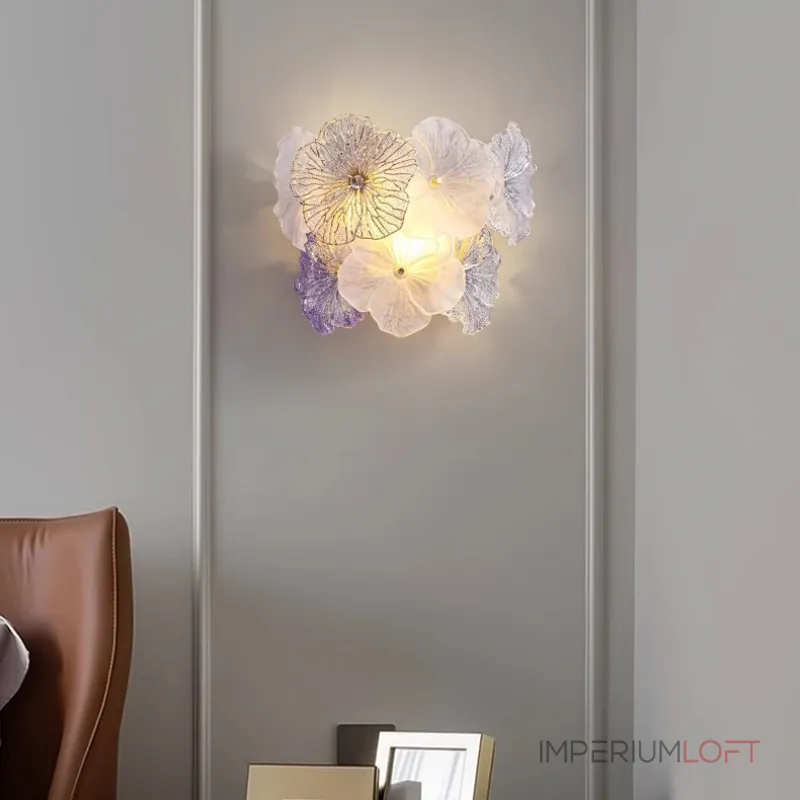 Серия настенных светильников с цветочным декором из металла, прозрачного, матового и градиентно окрашенного стекла ручной работы IVET WALL Pink от ImperiumLoft Серия настенных светильников с цветочным декором из металла, прозрачного, матового и градиентно окрашенного стекла ручной работы IVET WALL Pink от ImperiumLoft