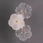 Серия настенных светильников с цветочным декором из прозрачного и матового стекла ручной работы IVET LACE WALL L2 от ImperiumLoft