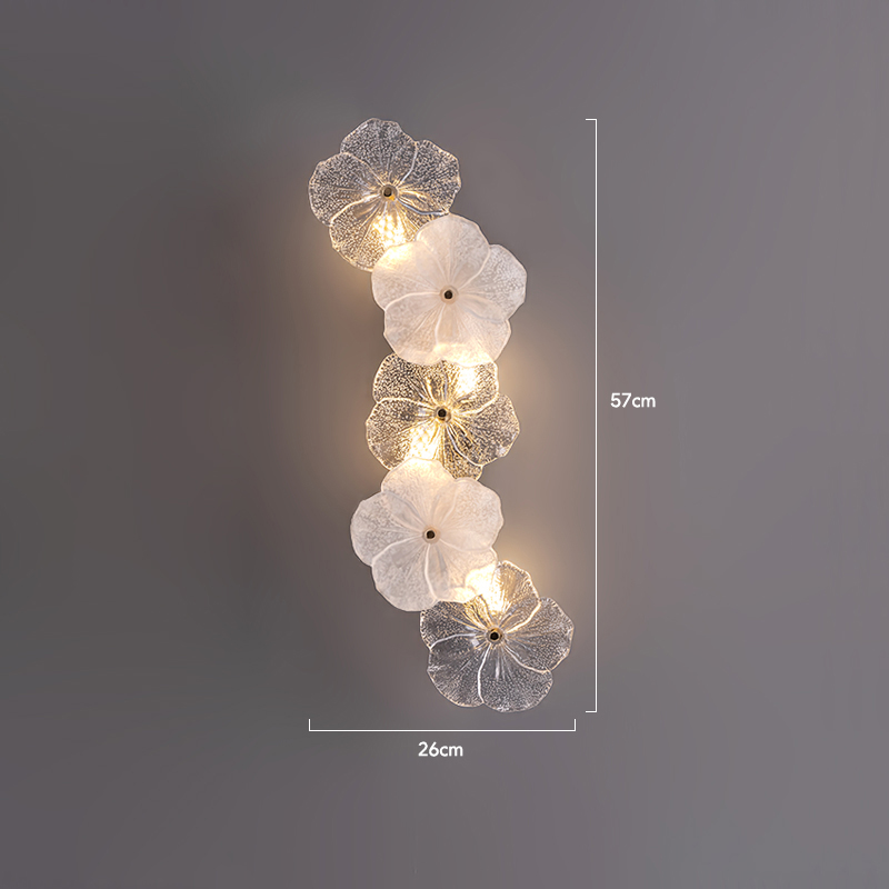 Серия настенных светильников с цветочным декором из прозрачного и матового стекла ручной работы IVET LACE WALL L4 от ImperiumLoft Серия настенных светильников с цветочным декором из прозрачного и матового стекла ручной работы IVET LACE WALL L4 от ImperiumLoft