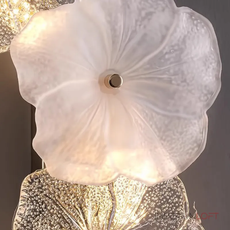 Серия настенных светильников с цветочным декором из прозрачного и матового стекла ручной работы IVET LACE WALL L2 от ImperiumLoft Серия настенных светильников с цветочным декором из прозрачного и матового стекла ручной работы IVET LACE WALL L2 от ImperiumLoft