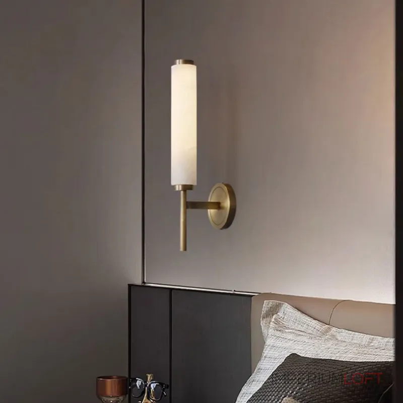 Серия настенных светильников с латунным корпусом и цилиндрическими плафонами из мрамора BULRASH MARBLE L2 Brass от ImperiumLoft