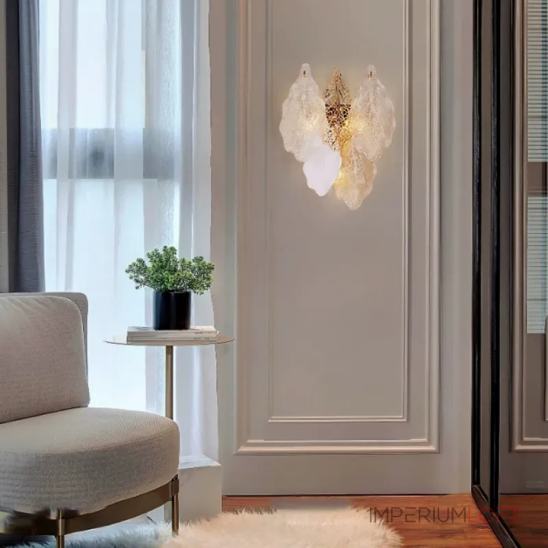 Настенный светильник с декором из подвесок в виде листьев из стекла и металла OLEANDER WALL от ImperiumLoft