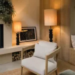 Торшер с фигурной стойкой из высококачественной древесины и цилиндрическим текстильным плафоном WILHARD от ImperiumLoft