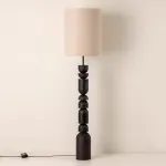 Торшер с фигурной стойкой из высококачественной древесины и цилиндрическим текстильным плафоном WILHARD от ImperiumLoft