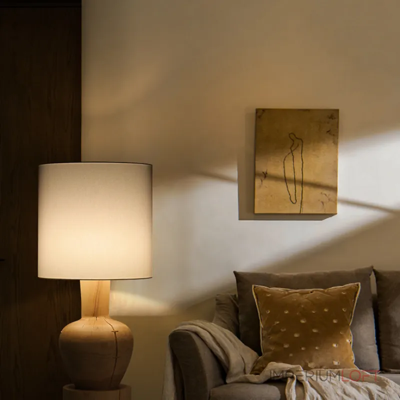 Дизайнерский торшер с массивным фигурным корпусом из цельного дерева и текстильным цилиндрическим плафоном HELGOT от ImperiumLoft