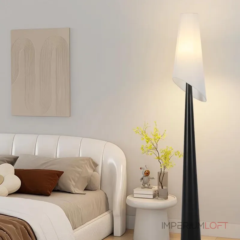 Серия торшеров с коническим корпусом из высококачественной древесины и асимметричным текстильным плафоном VALE Dark Brown от ImperiumLoft