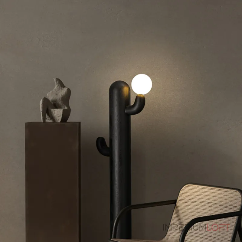 Деревянный напольный светильник в виде кактуса с шарообразным плафоном CACTUS WOOD Black от ImperiumLoft