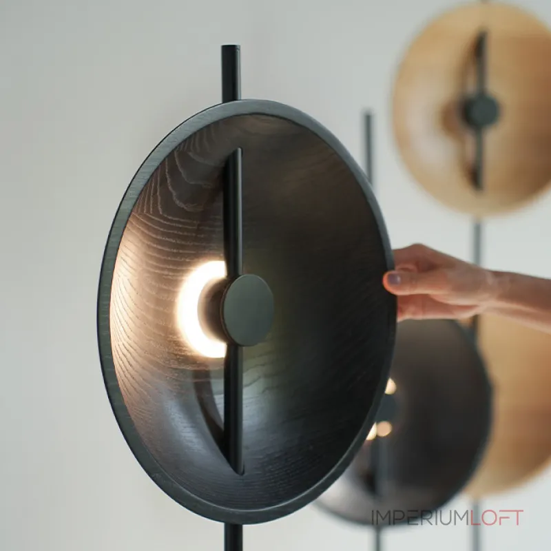 Серия дизайнерских торшеров с двумя плафонами в виде вогнутых дисков из дерева с LED подсветкой DELANO WOOD FL Black от ImperiumLoft