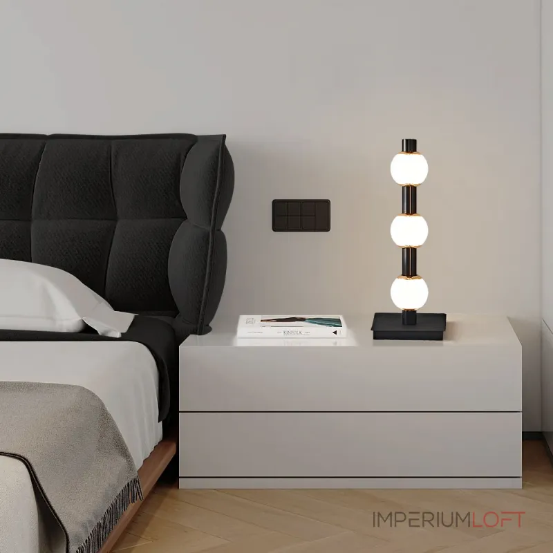 Настольная лампа с подвижными шарообразными плафонами на вертикальной стойке TONNY TAB от ImperiumLoft