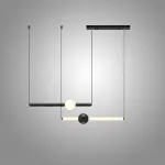 Серия светодиодных подвесных светильников в виде горизонтальных стержней с шарами WAND HRZ L2 L50 Black от ImperiumLoft