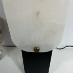 Серия настольных ламп в виде металлической перфорированной пластины и рассеивателя из натурального камня CONRAD B TAB A