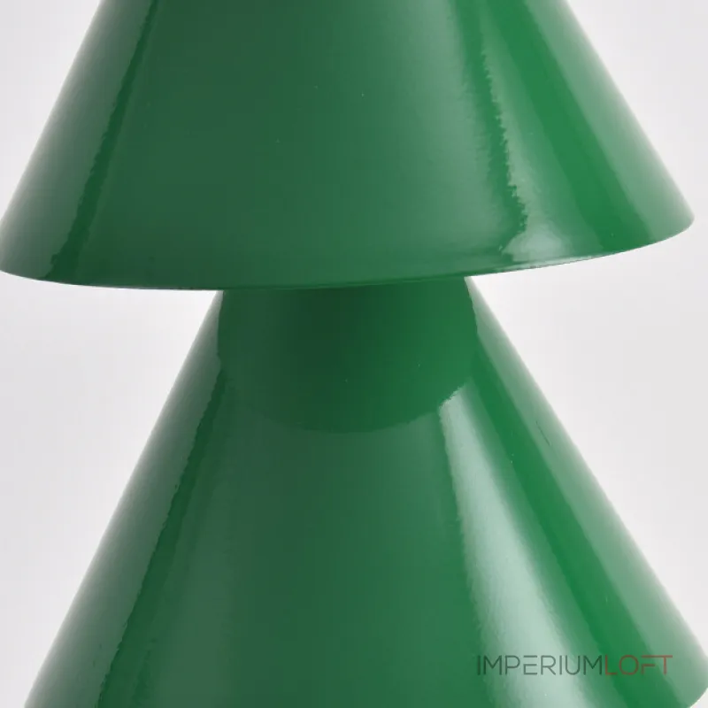 Серия минималистичных светодиодных торшеров в виде стилизованной ёлки из расположенных друг над другом конусов BAUM Green