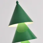 Серия минималистичных светодиодных торшеров в виде стилизованной ёлки из расположенных друг над другом конусов BAUM Green