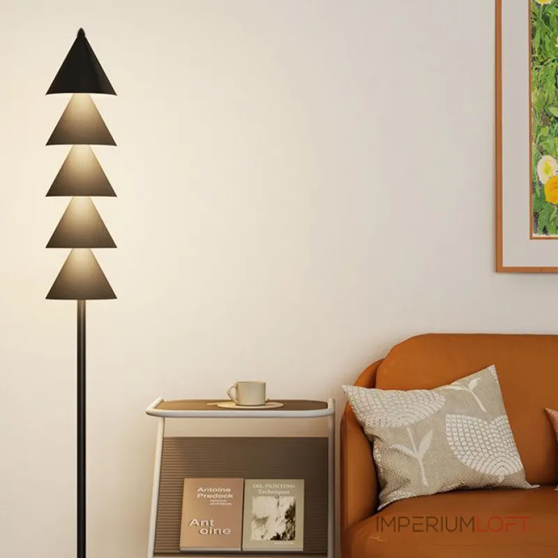 Серия минималистичных светодиодных торшеров в виде стилизованной ёлки из расположенных друг над другом конусов BAUM Green