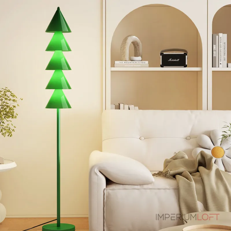 Серия минималистичных светодиодных торшеров в виде стилизованной ёлки из расположенных друг над другом конусов BAUM Green